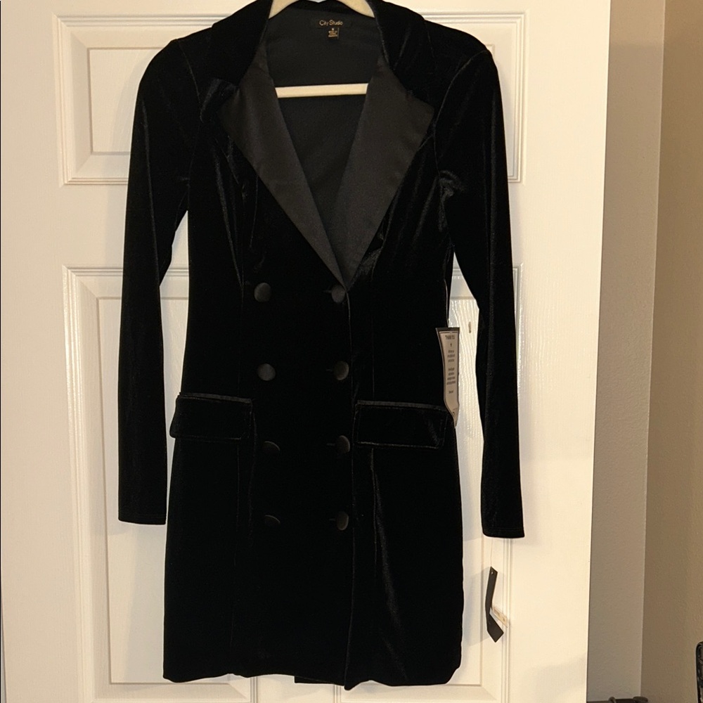 Chic Black Velvet Blazer Coat